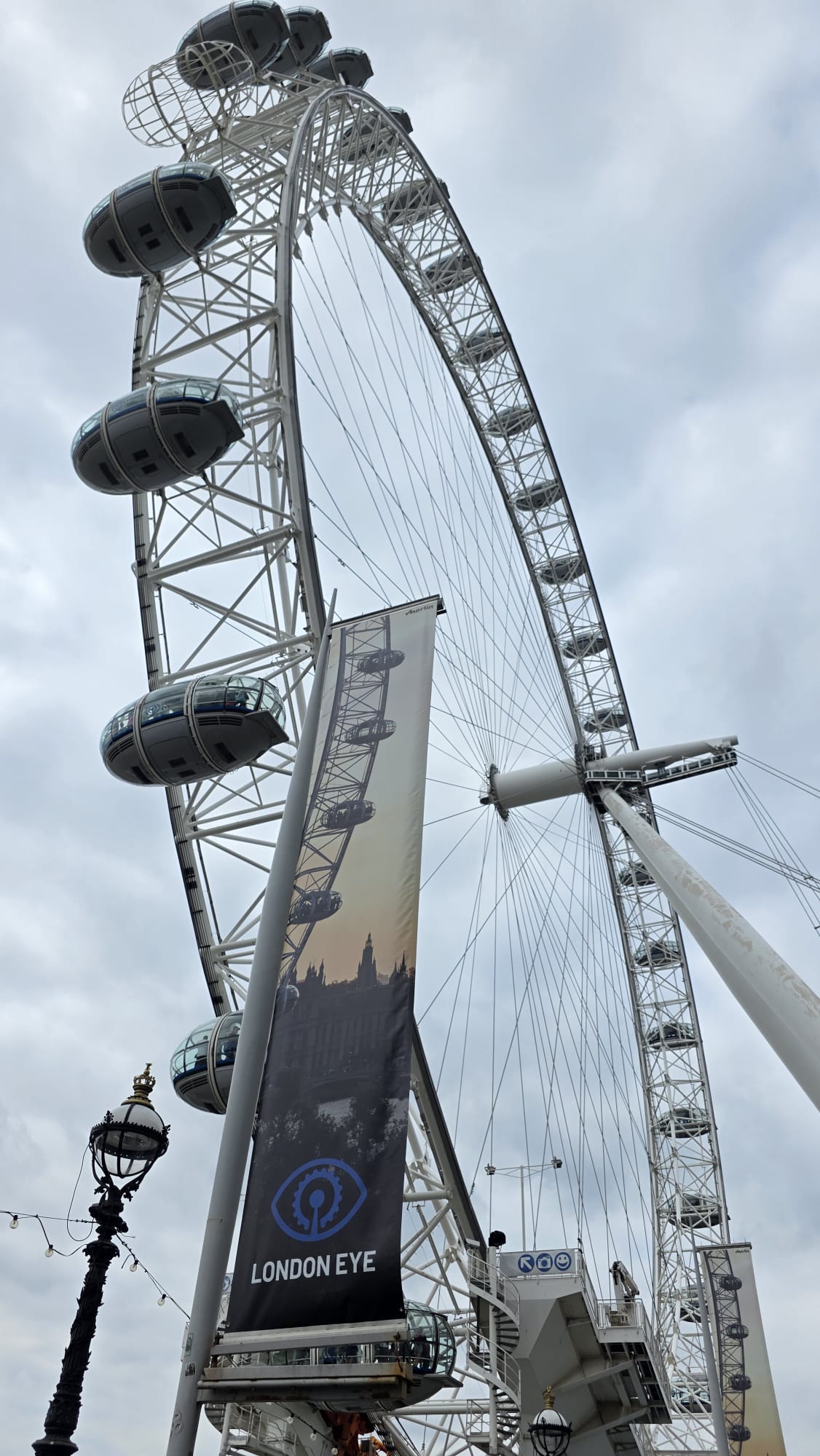 instagram post London calling ...Ende 