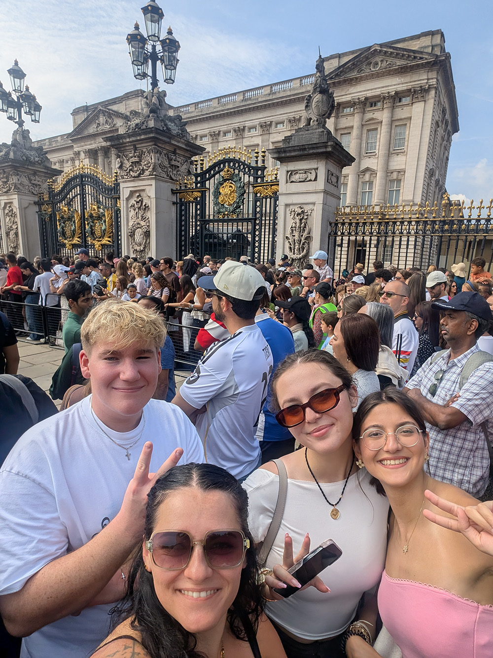 instagram post London calling ...Ende 