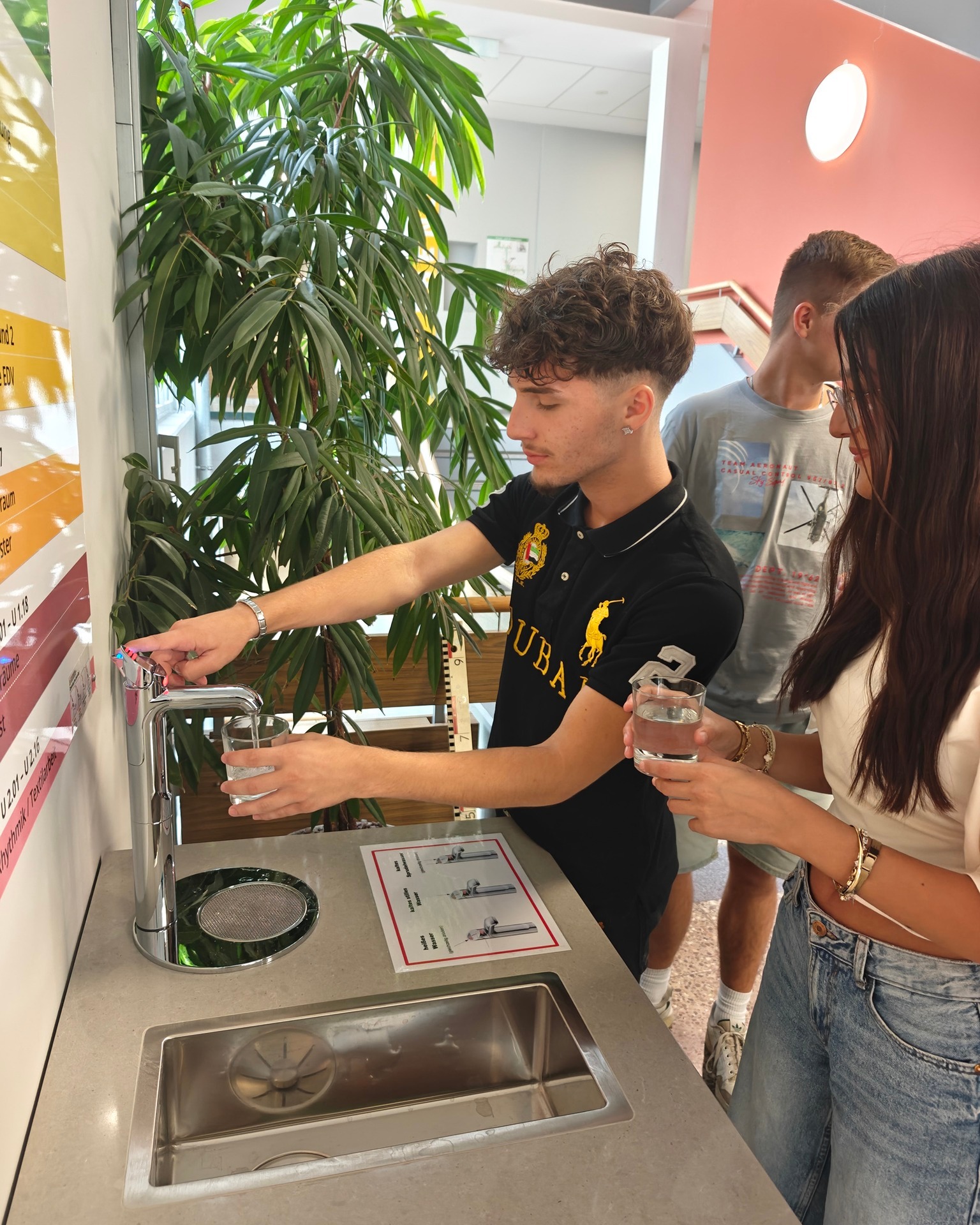 instagram post Neu an unserer Schule: Tr