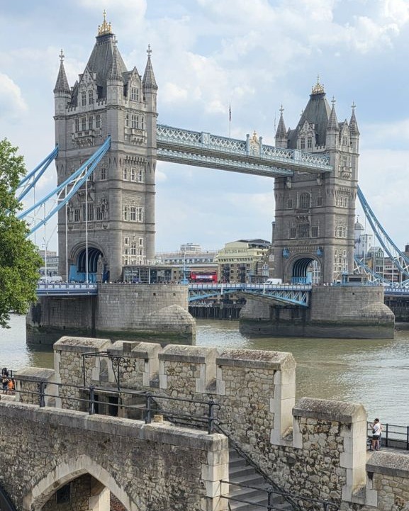 instagram post London calling ...Ende 