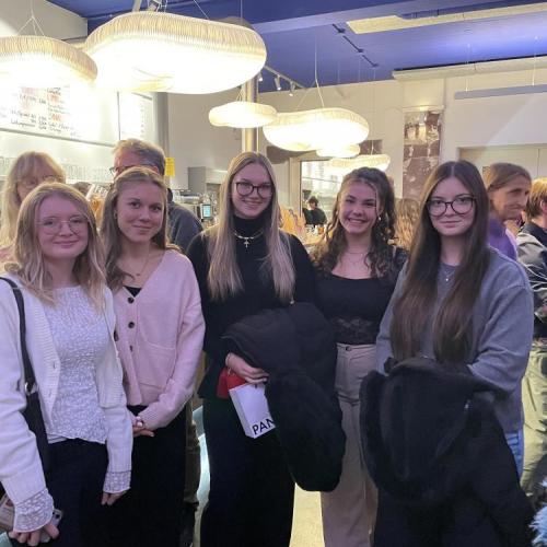 Schülerinnen der AFS im Tollhaus