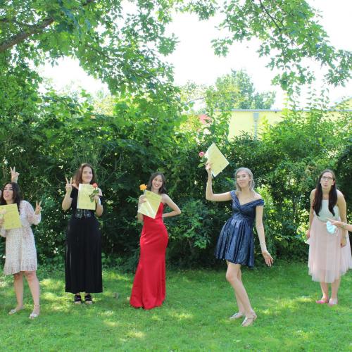 Grimassenfoto 2BFHK2 mit Klassenlehrerin Inge Neckel.JPG