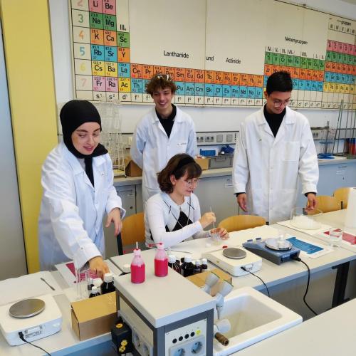 TdoT bei der Lippenstiftherstellung