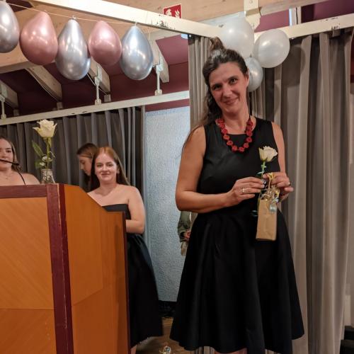 Geschenkuebergabe Fr.Quellmalz