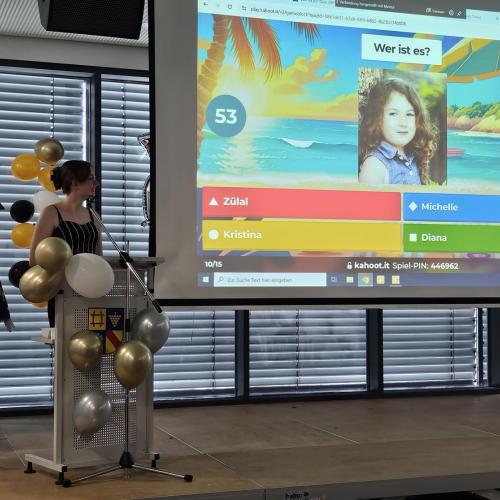 Zeugnisübergabe der Zweijährigen Berufsfachschule