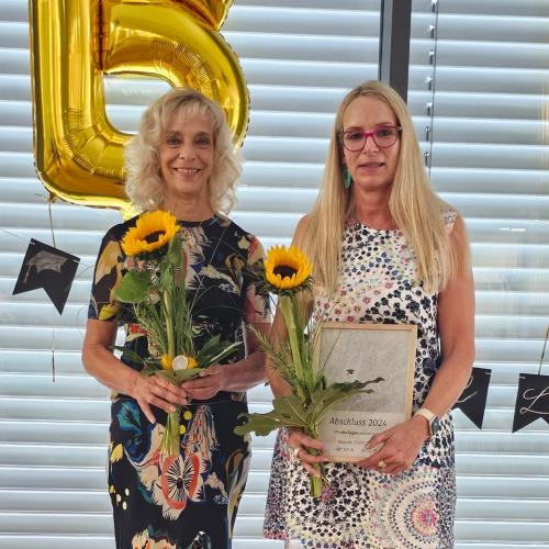 Zeugnisübergabe der Zweijährigen Berufsfachschule