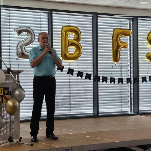 Zeugnisübergabe der Zweijährigen Berufsfachschule