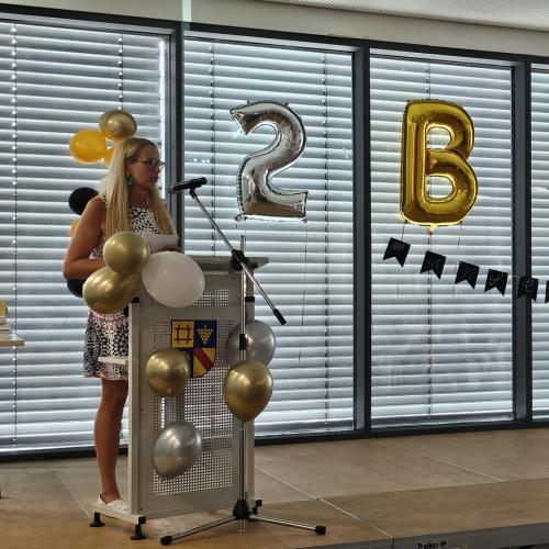 Zeugnisübergabe der Zweijährigen Berufsfachschule