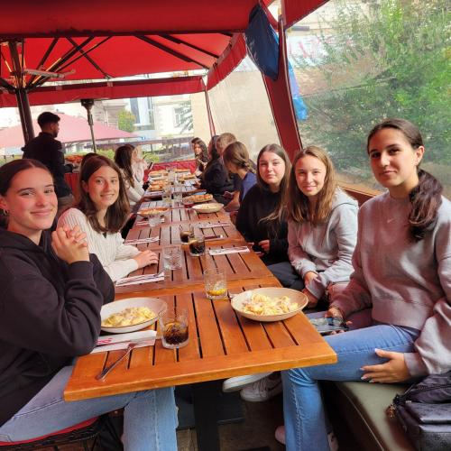 Klasse der SG EK 2 im Restaurant