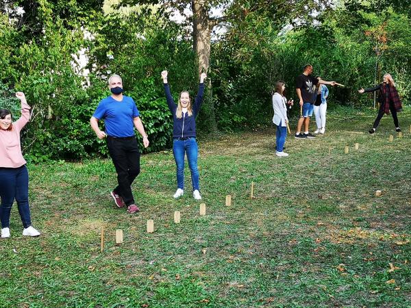 Bewegungsspiele mit Herrn Walschburger
