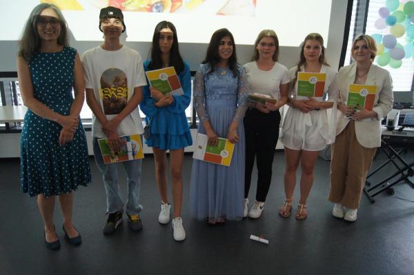 Abschlussklasse AV-H3 mit Petra Klausmann