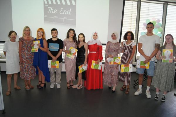 Abschlussklasse AV-H1 mit Anja Winnes