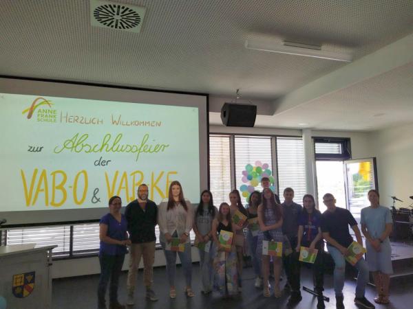 Abschlussklasse VAB-KF1 mit Herrn Raschke und Frau Fettig