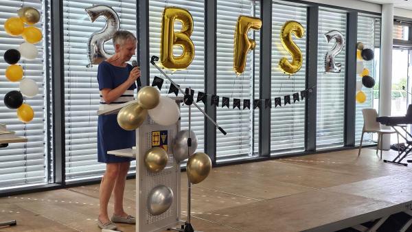 Frau Reeb bei ihrer Rede