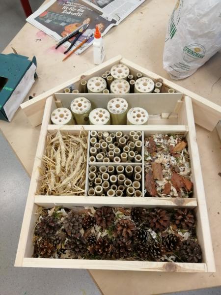 fertiges Insektenhotel