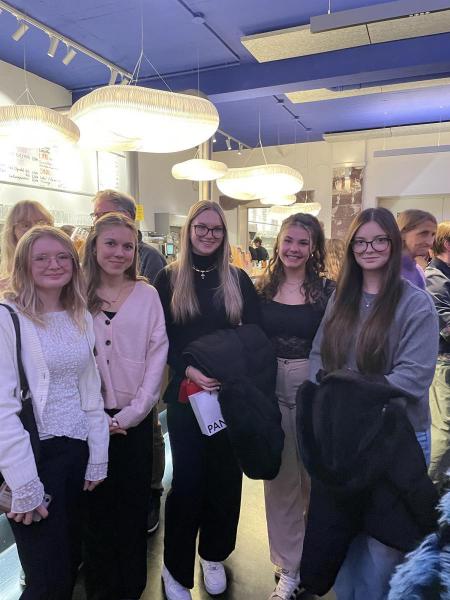 Schülerinnen der AFS im Tollhaus